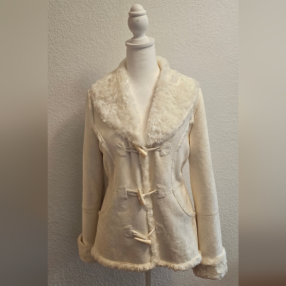 Elegant Cream